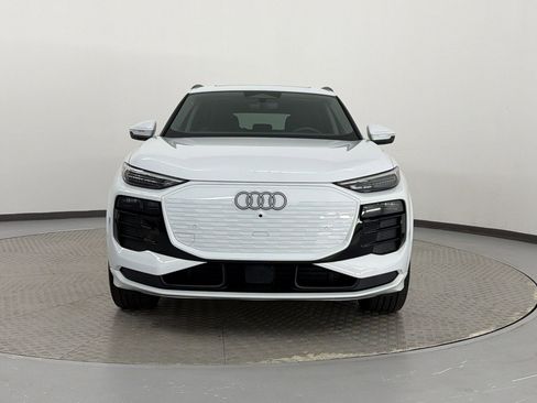 Used 2025 Audi Q6 e-tron Premium Plus w/ Premium Plus AWD/4WD image 6