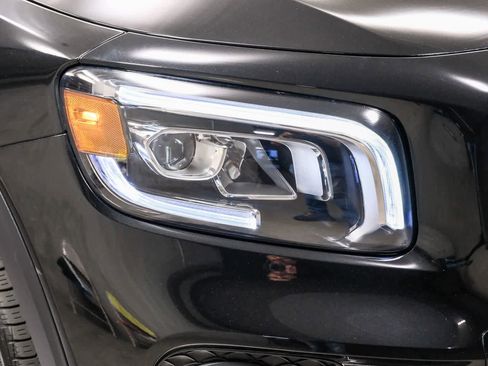 Certified 2022 Mercedes-Benz GLB 250 image 14
