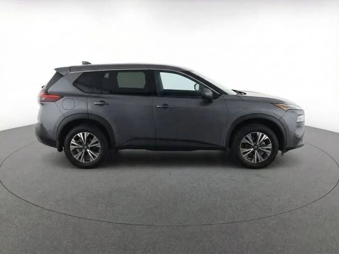 Used 2021 Nissan Rogue SV image 9