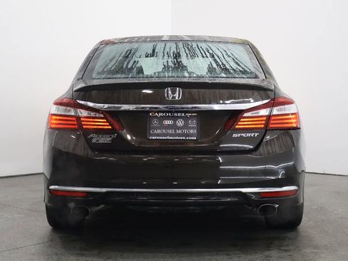 Used 2016 Honda Accord Sport image 11