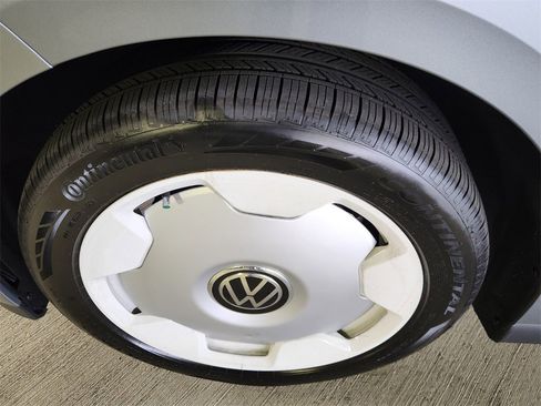 New 2025 Volkswagen ID. Buzz 1st Edition image 6