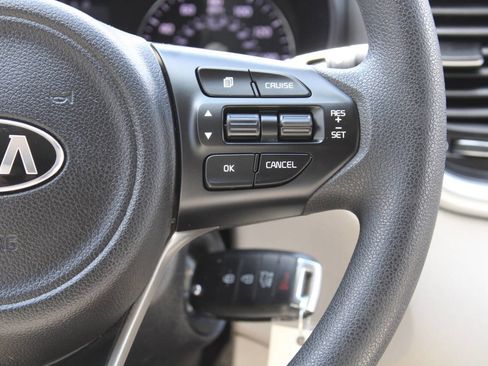 Used 2018 Kia Sorento LX image 37