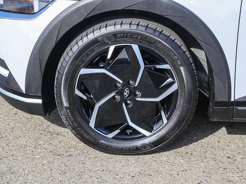 Certified 2024 Hyundai Ioniq 5 SEL RWD image 11
