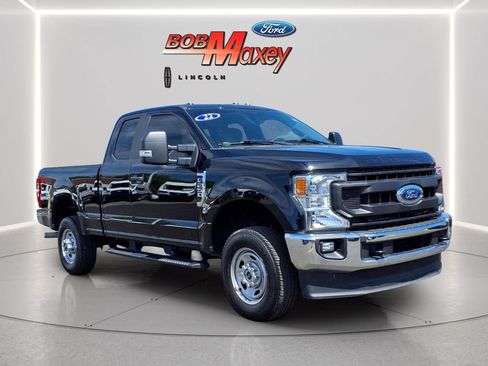 Used 2022 Ford F250 XL w/ Power Equipment Group AWD/4WD image 3