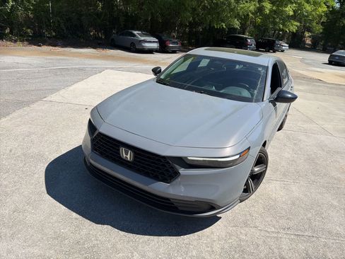 Used 2023 Honda Accord Sport image 3