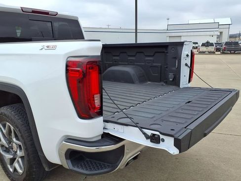 Used 2024 GMC Sierra 1500 SLT w/ SLT Premium Plus Package image 24