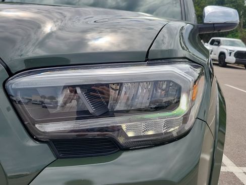 Certified 2022 Toyota Tacoma Limited RWD image 17