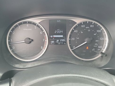 Used 2019 Nissan Kicks S FWD image 12