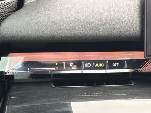 New 2027 BMW i5 eDrive40 w/ M Sport Package RWD image 11