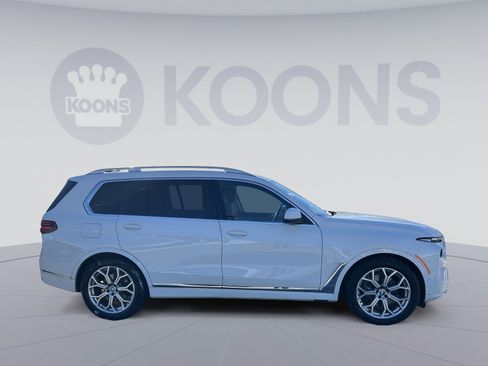 Used 2024 BMW X7 xDrive40i w/ Executive Package image 8