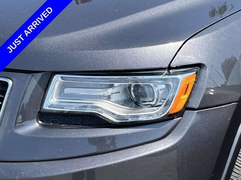 Used 2016 Jeep Grand Cherokee Overland AWD/4WD image 8