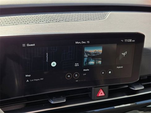 Used 2025 Kia Carnival SX Prestige image 20