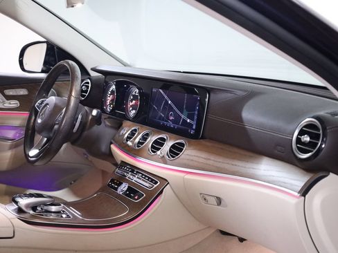 Certified 2018 Mercedes-Benz E 400 4MATIC Sedan image 59