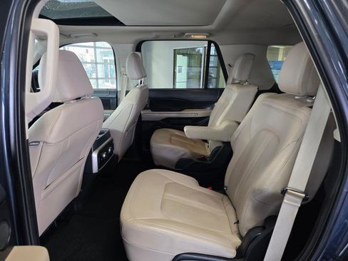 Used 2024 Ford Expedition Limited AWD/4WD image 37