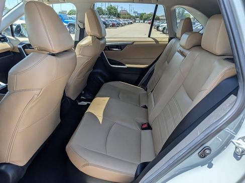 Used 2023 Toyota RAV4 XLE Premium AWD/4WD image 28
