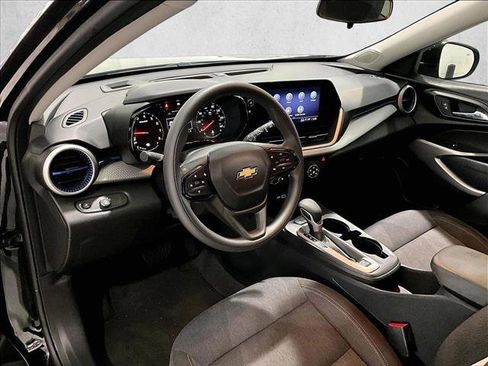 Used 2024 Chevrolet Trax LS w/ LS Convenience Package FWD image 14
