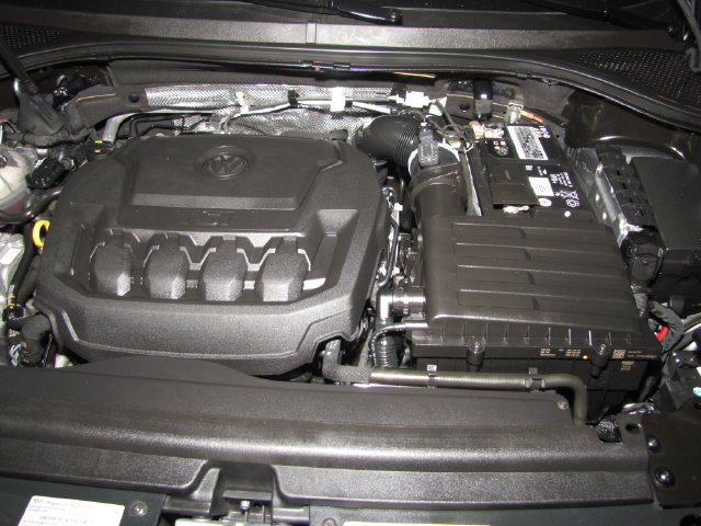 Used 2023 Volkswagen Tiguan SE R-Line FWD image 43