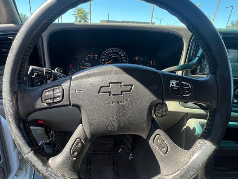 Used 2005 Chevrolet Silverado 2500 LT w/ Heavy-Duty Power Package RWD image 12