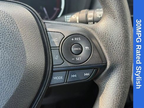 Used 2024 Toyota RAV4 XLE FWD image 21