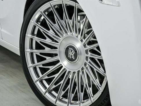 Used 2019 Rolls-Royce Ghost Extended Wheelbase image 4