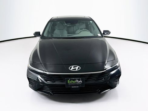 Used 2025 Hyundai Elantra SEL FWD image 2