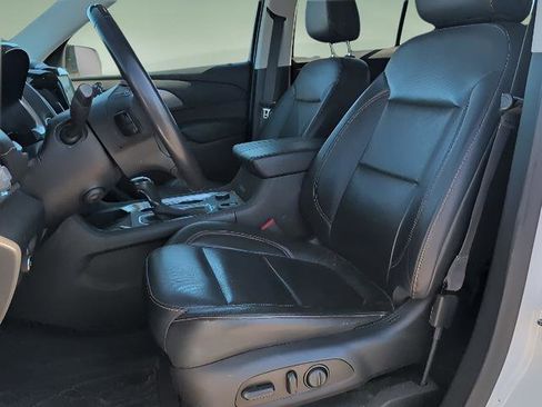 Used 2019 Chevrolet Traverse Premier w/ Redline Edition AWD/4WD image 10