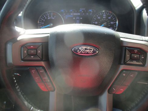 Used 2020 Ford Expedition XLT w/ Equipment Group 202A image 21