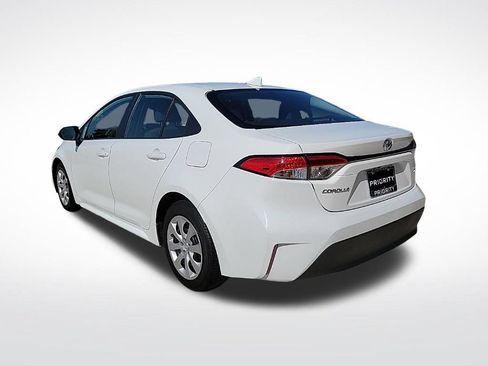 Used 2024 Toyota Corolla LE FWD image 3