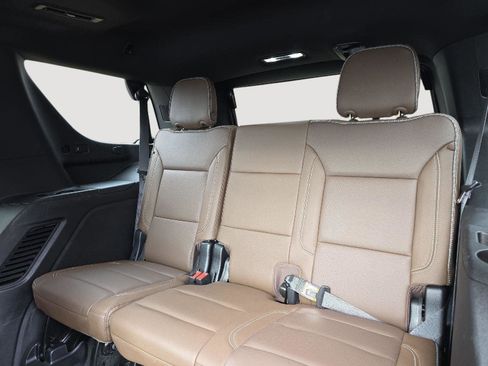 Used 2024 Chevrolet Tahoe High Country image 10