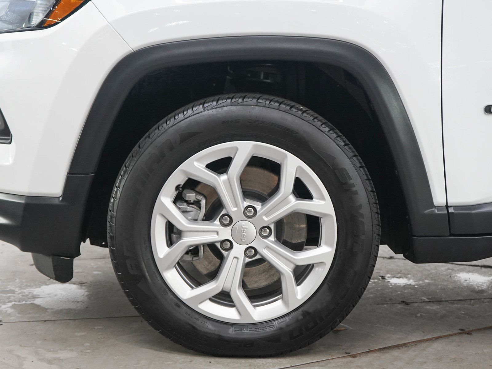 Used 2024 Jeep Compass Latitude AWD/4WD image 27