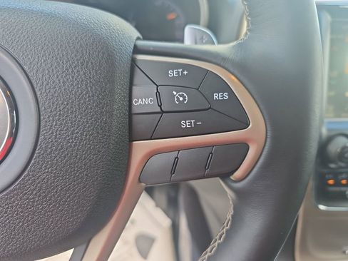 Used 2017 Jeep Grand Cherokee Limited w/ Trailer Tow Group IV image 19