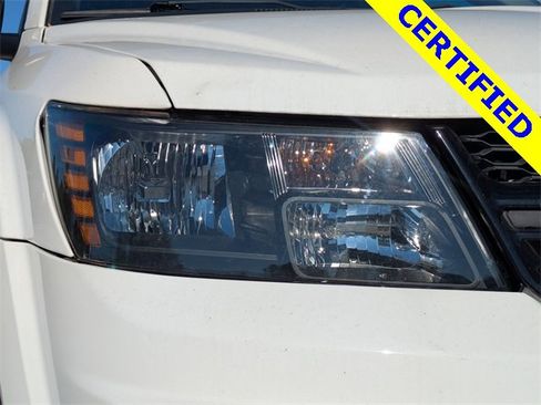 Used 2020 Dodge Journey SE w/ SE Popular Equipment Group image 9