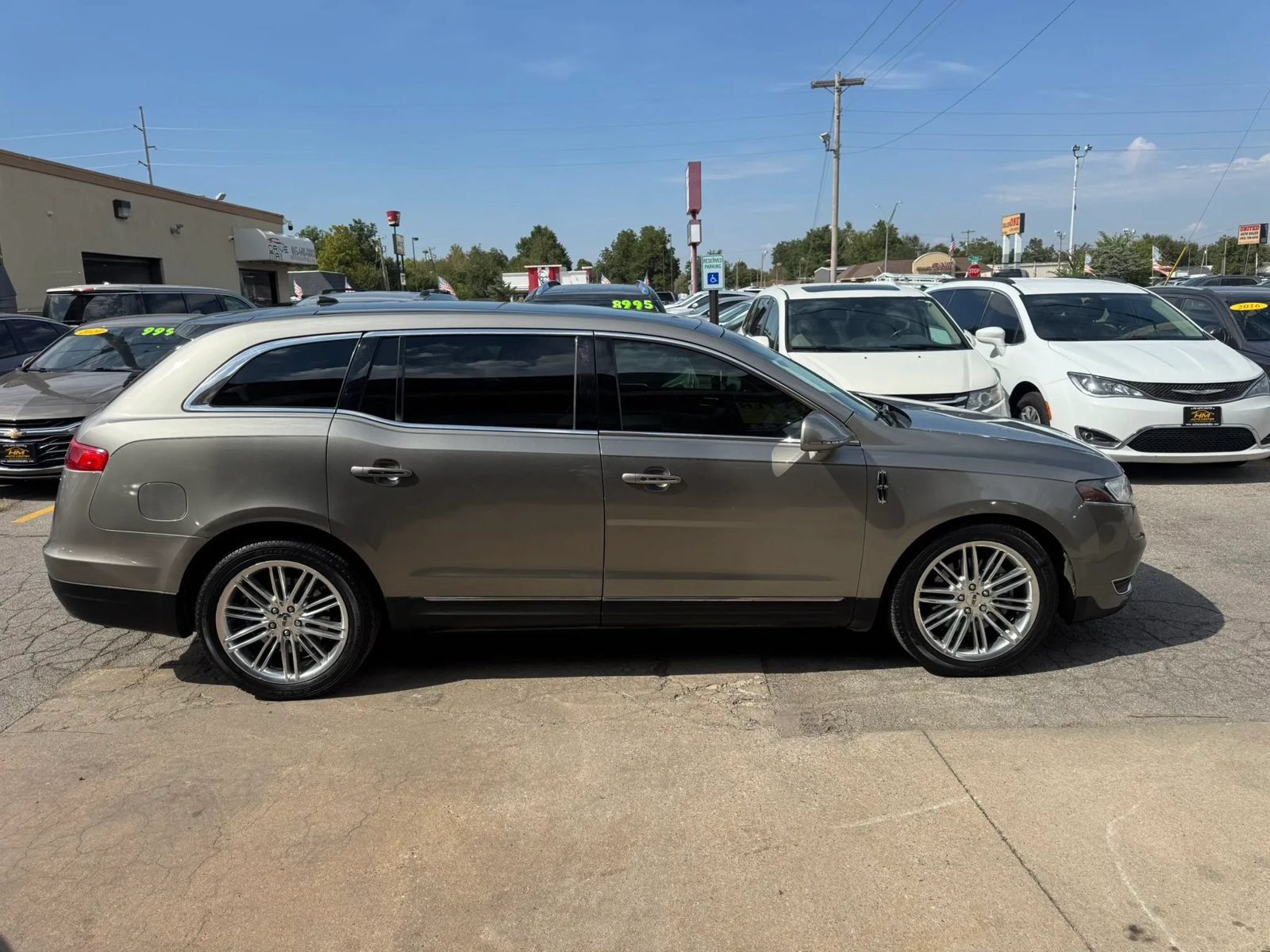 Used 2015 Lincoln MKT AWD w/ Equipment Group 201A image 5
