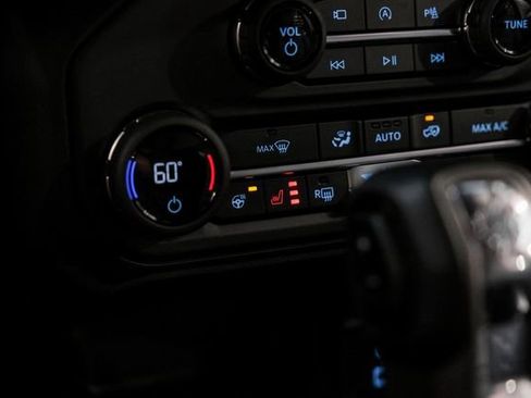 Used 2025 Ford Bronco Badlands image 58