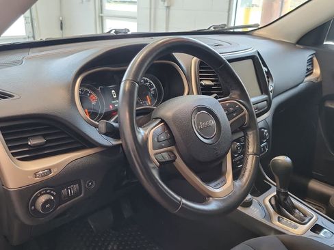 Used 2016 Jeep Cherokee 75th Anniversary image 10