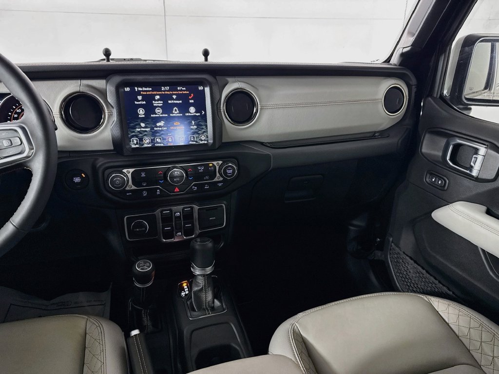 Used 2023 Jeep Wrangler Unlimited Sahara AWD/4WD image 28