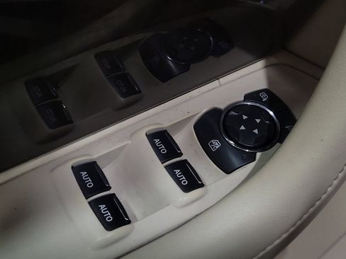 Used 2015 Lincoln MKS AWD w/ Equipment Group 101A image 27