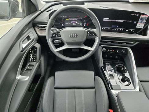 New 2025 Audi Q5 Prestige image 13