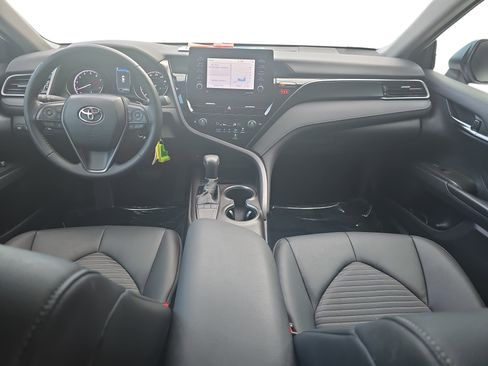 Used 2023 Toyota Camry SE FWD image 9