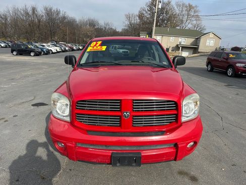 Used 2007 Dodge Ram 1500 Truck SLT image 3