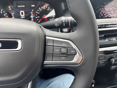 New 2026 Jeep Compass Latitude AWD/4WD image 22