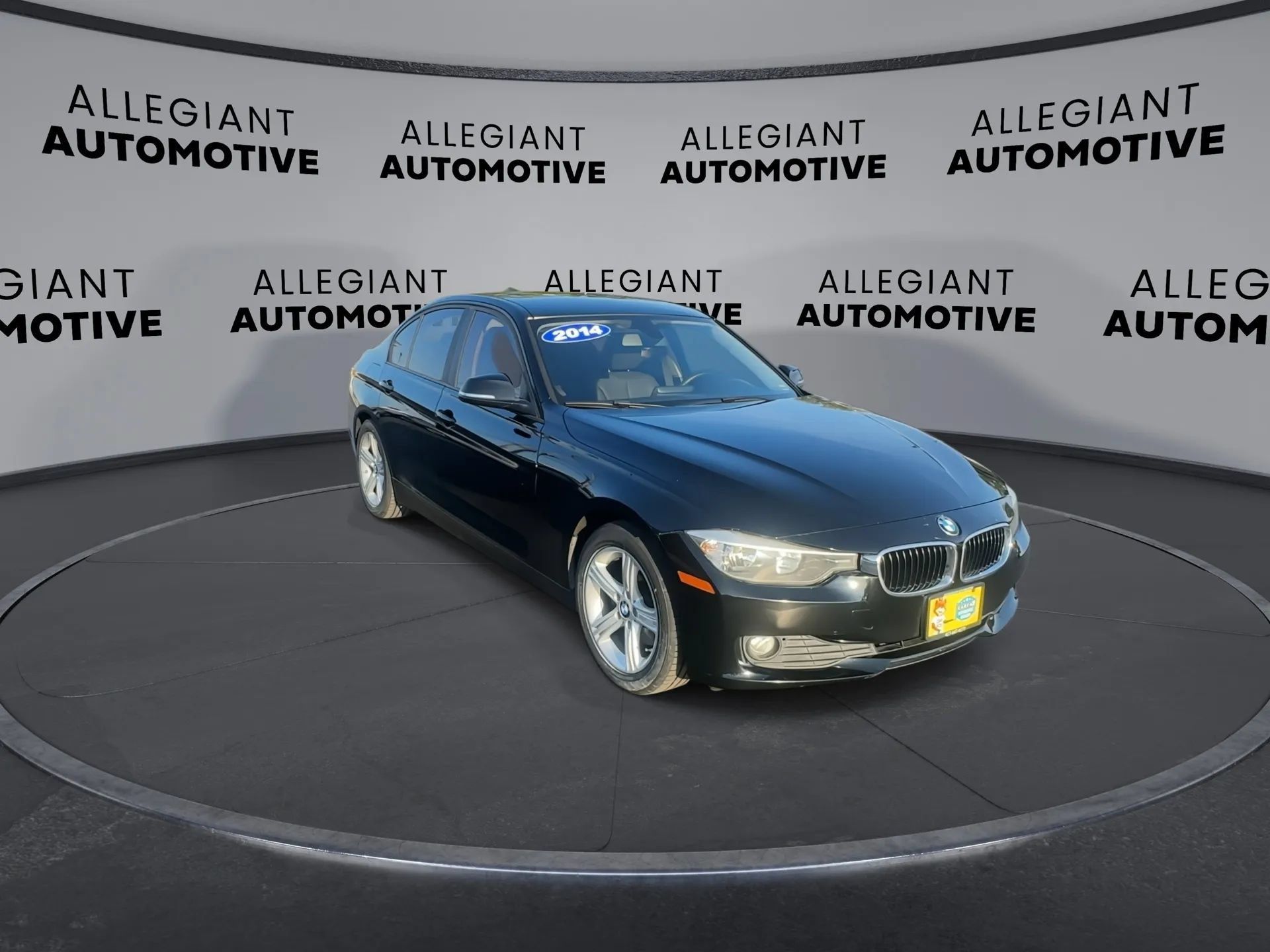 Used 2014 BMW 320i Sedan RWD image 4