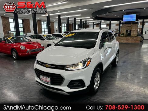 Used 2020 Chevrolet Trax LT AWD/4WD image 1