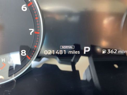 Used 2025 Mitsubishi Outlander SE FWD image 12