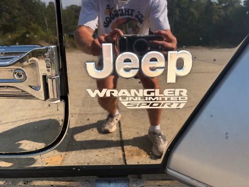 Used 2019 Jeep Wrangler Unlimited Sport S AWD/4WD image 21