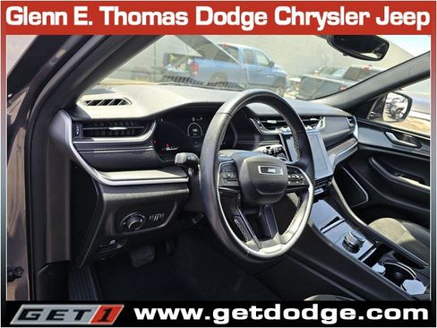 Certified 2022 Jeep Grand Cherokee L Laredo AWD/4WD image 13