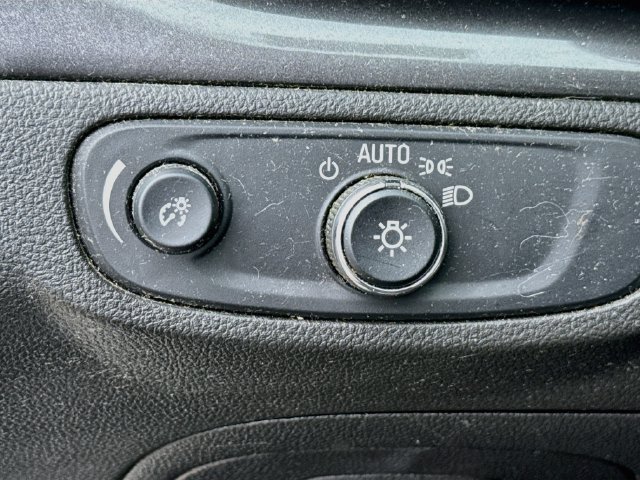 Used 2017 Buick Encore Preferred AWD/4WD image 9