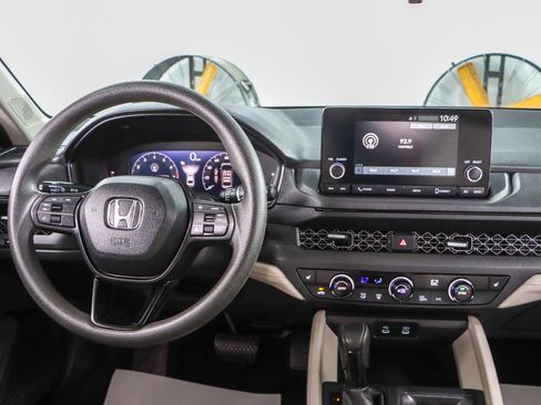 Used 2023 Honda Accord EX image 17