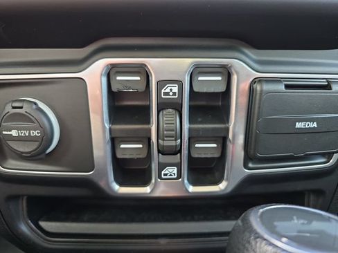 Used 2021 Jeep Wrangler Unlimited Sport AWD/4WD image 16