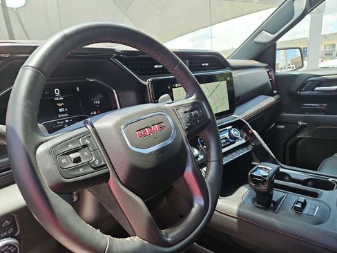 Used 2025 GMC Sierra 1500 AT4 AWD/4WD image 10